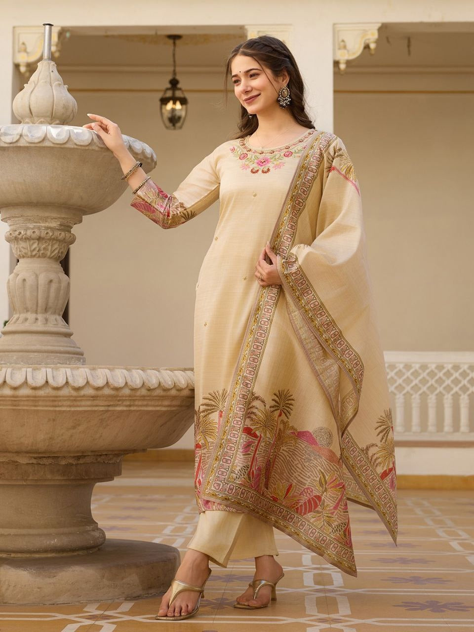 Kurta with Pant And Dupatta Sets