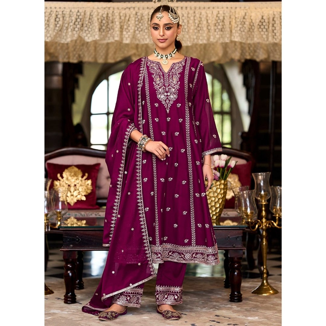 Serena Chinon Embroidered Set