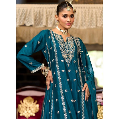 Serena Chinon Embroidered Set