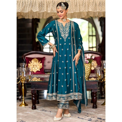 Serena Chinon Embroidered Set