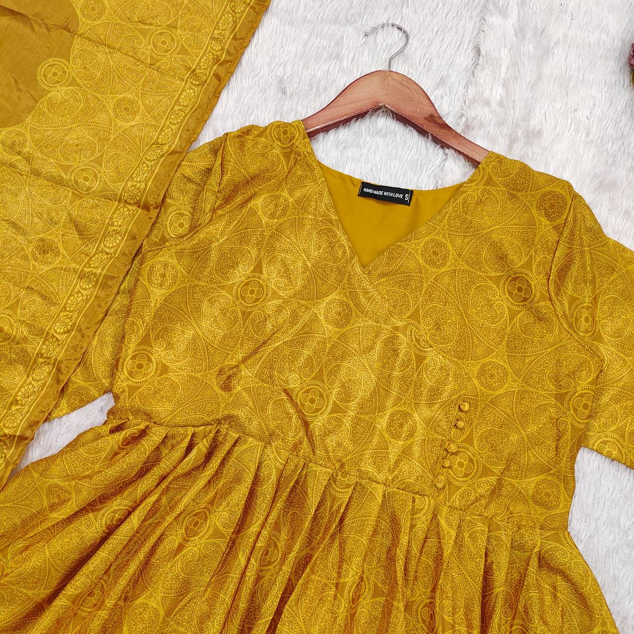 Bandhani Bliss anarkali suit set
