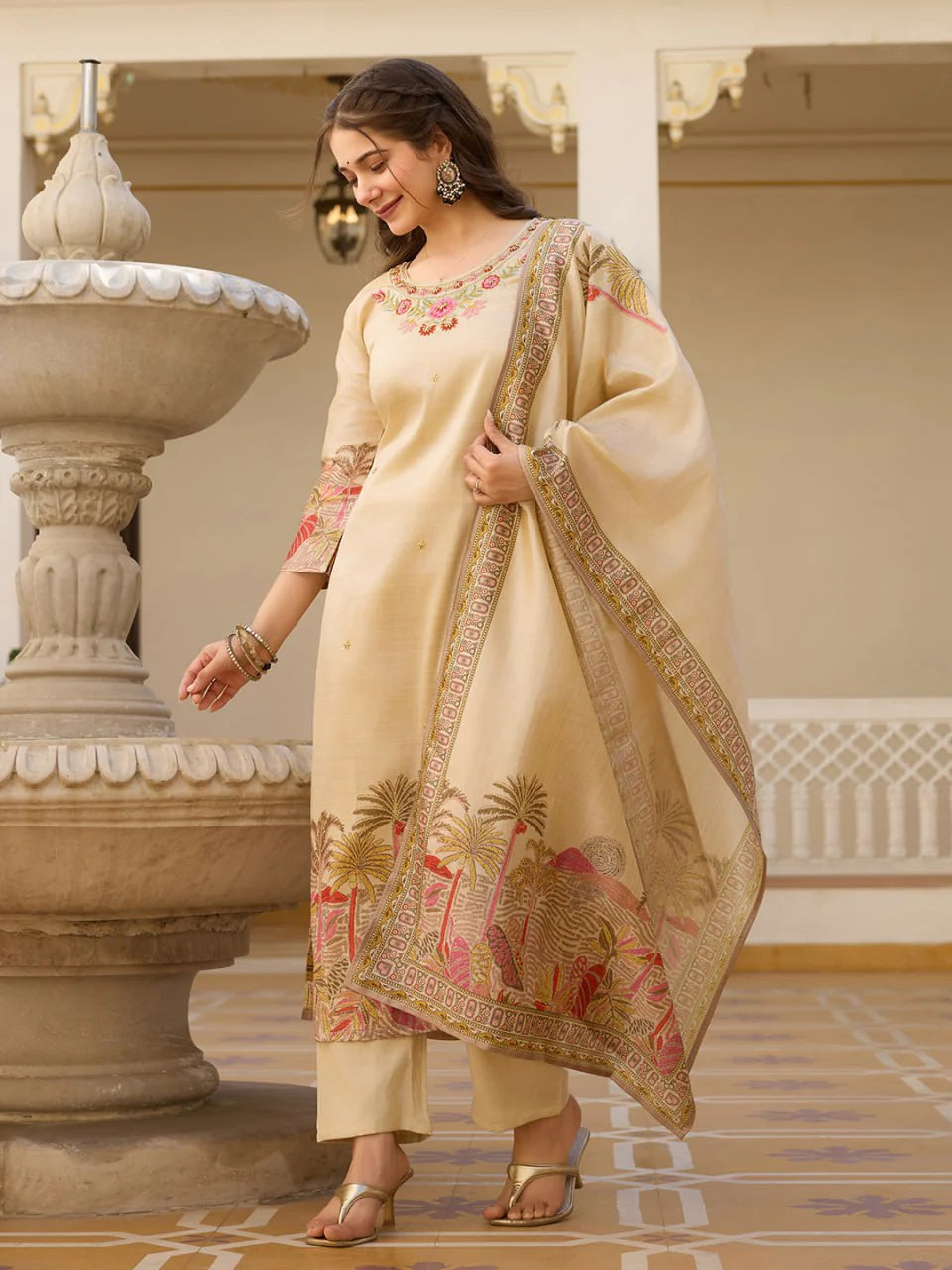 Kurta with Pant And Dupatta Sets