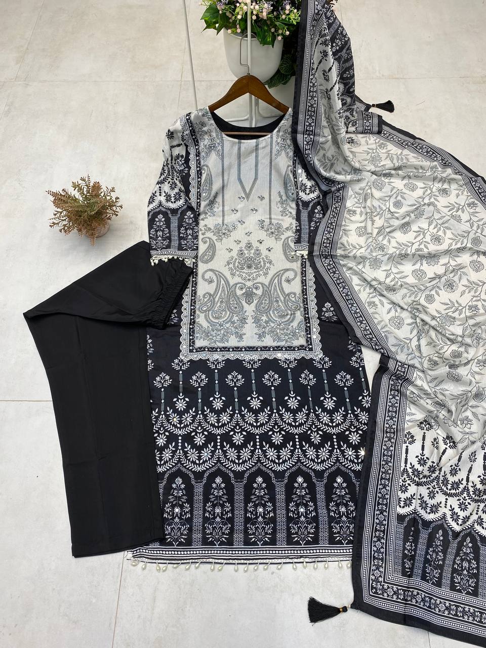 Mirror Lace Festive Set