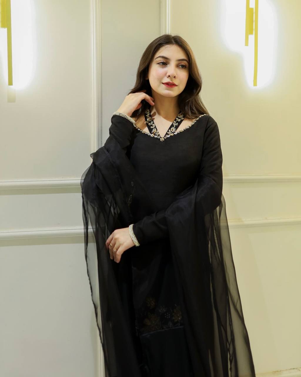 Zunaira – Your Summer Statement in Black