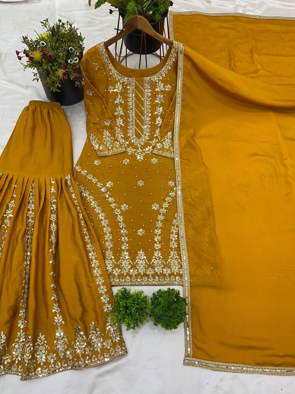Embroidered Magic Party Set