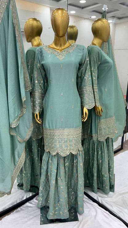 Chinon Embroidered Party Set